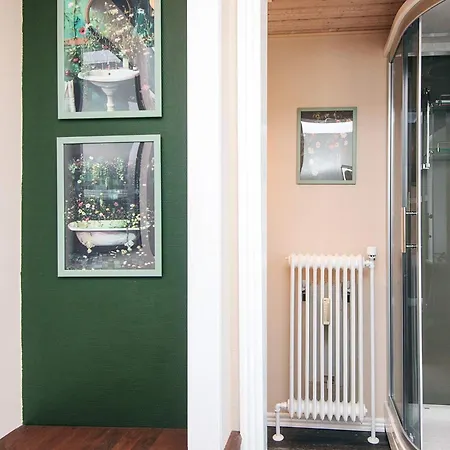 度假居 4 Star In *