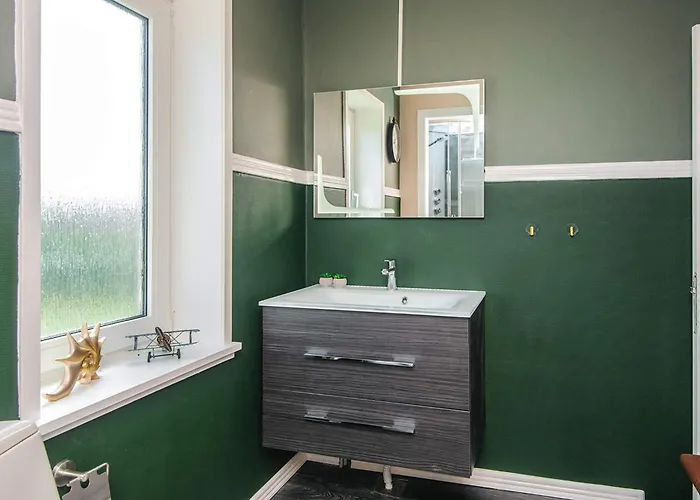 4 Star In * Brønderslev