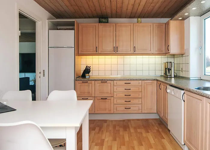 4 Star In * Brønderslev